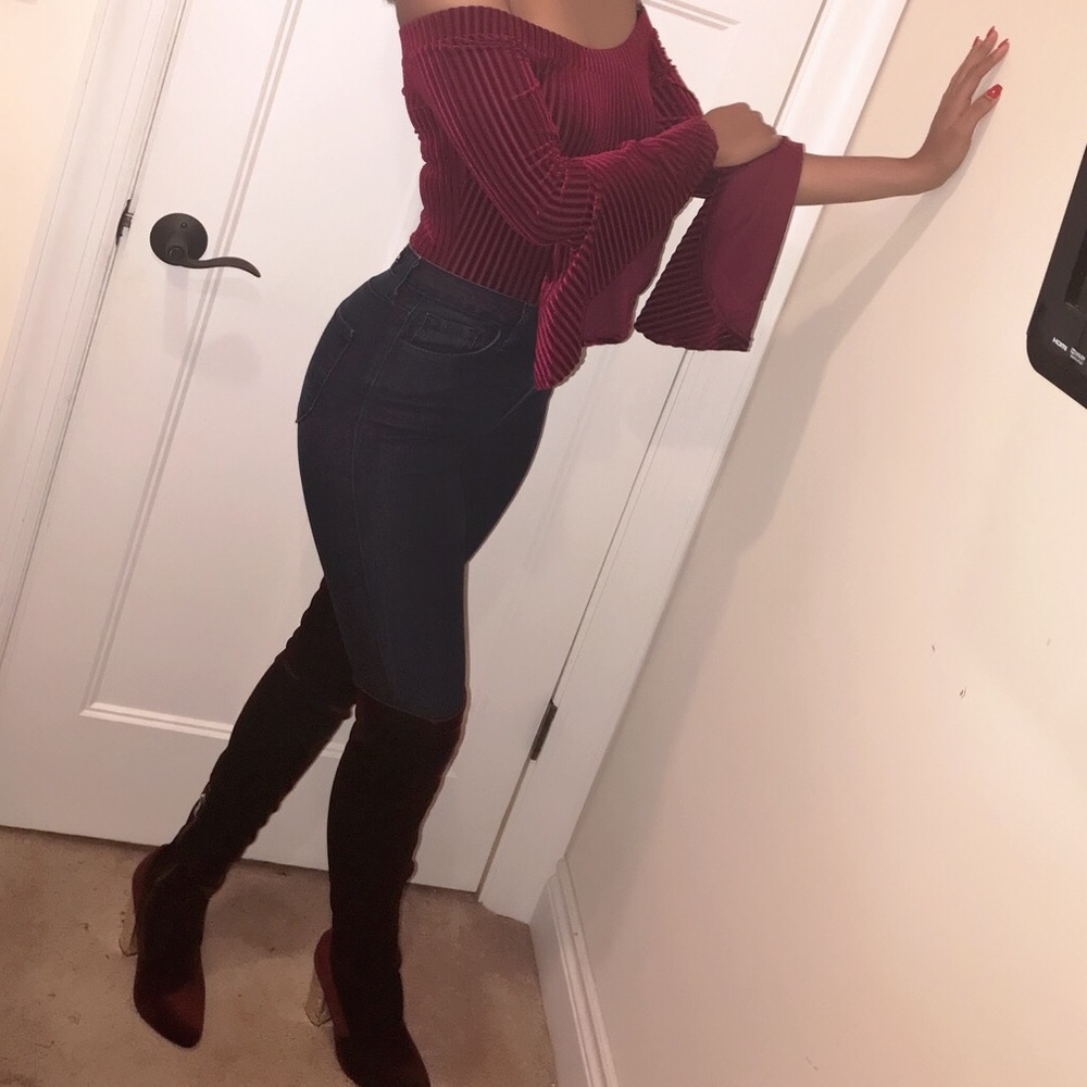 KNEE HIGH BURGUNDY BOOTS